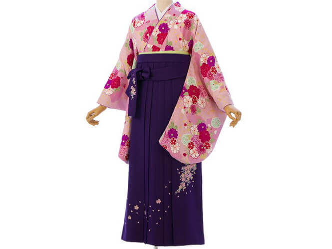 先生・ジュニア・キッズも対応!豊富なラインナップからお好きな袴をレンタル